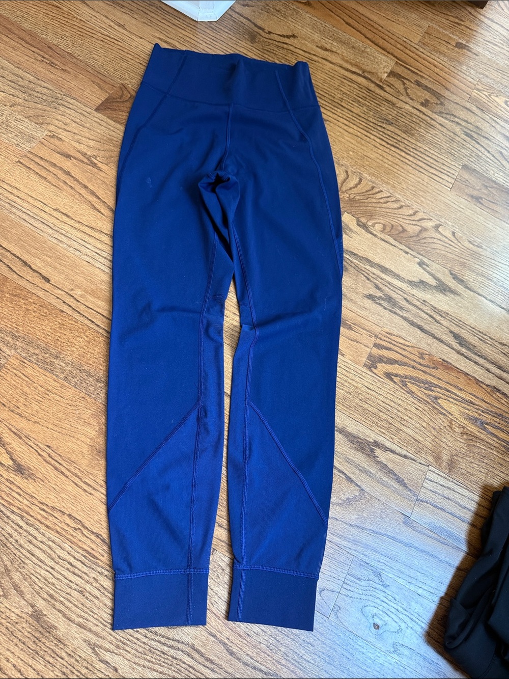 Lululemon Sz 8 Blue Leggings With Mesh Detailing